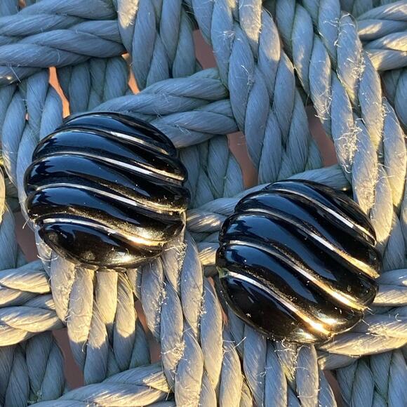 Vintage 14K Yellow Gold & Black Onyx Fluted Dome Earrings - Picture 3 of 3
